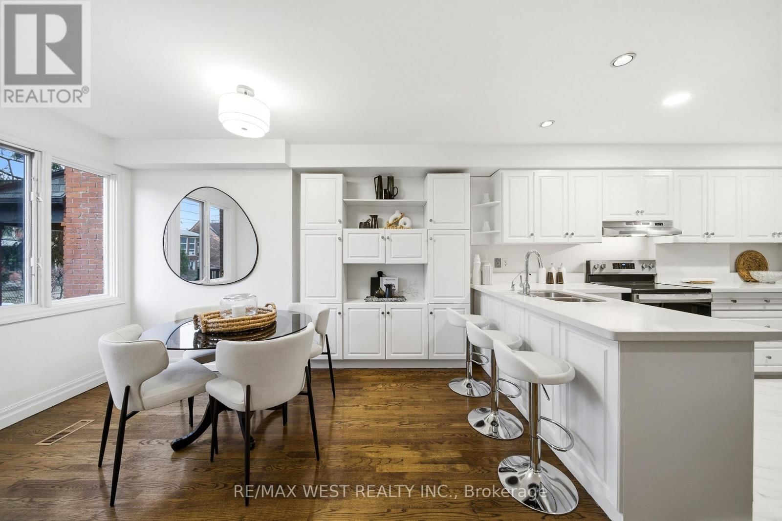 79 LAWS STREET Image 5