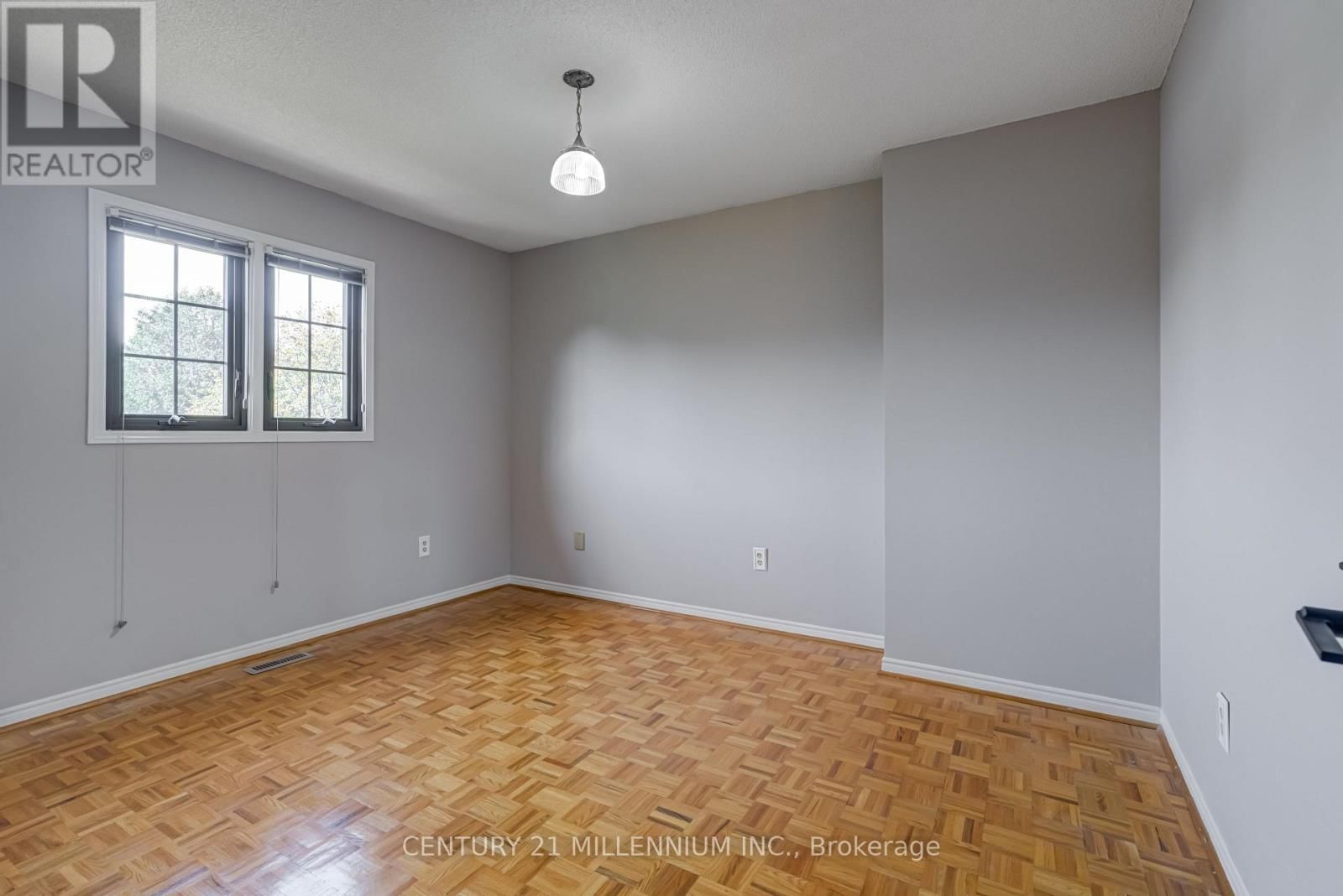 10 PHELPS DRIVE Image 25