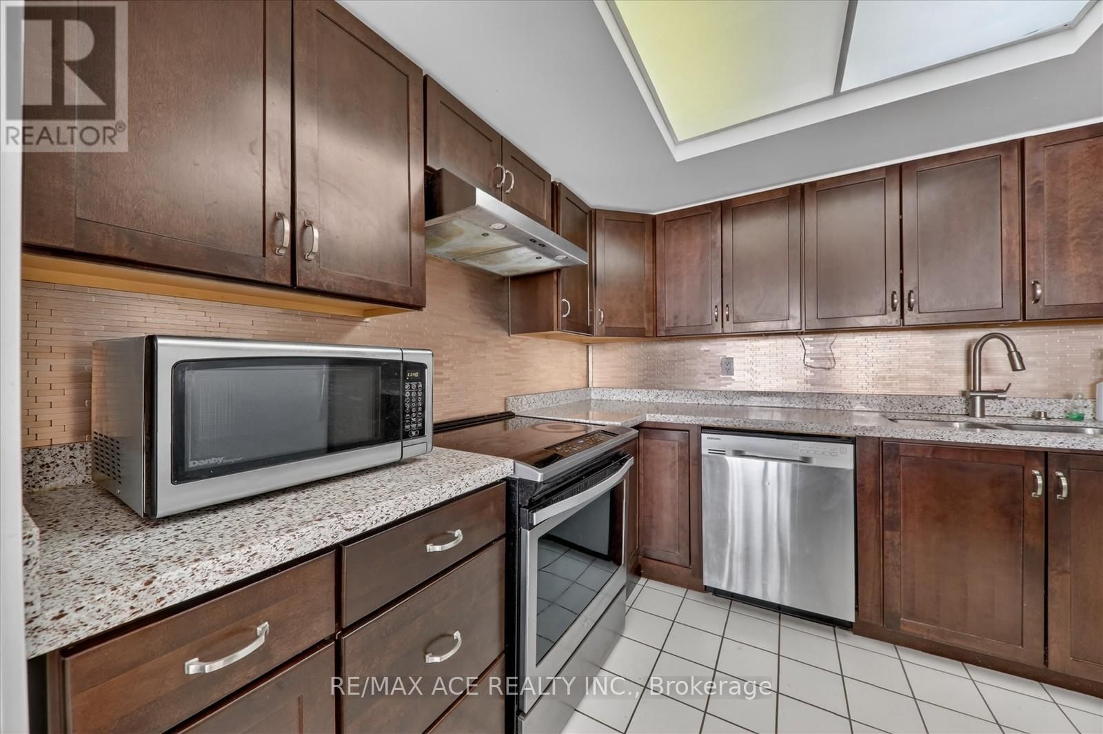 1202 - 4460 TUCANA COURT Image 18