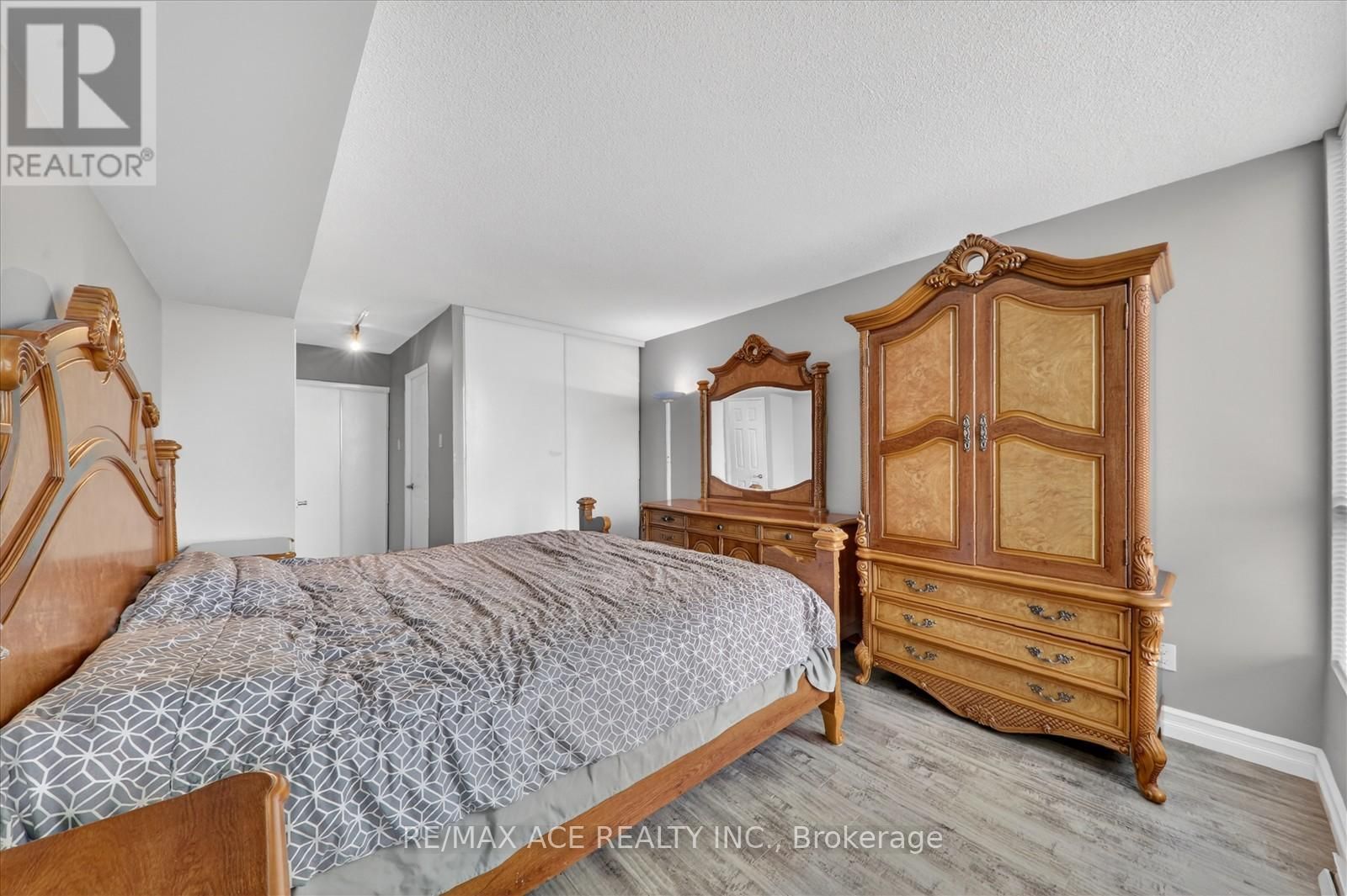 1202 - 4460 TUCANA COURT Image 26