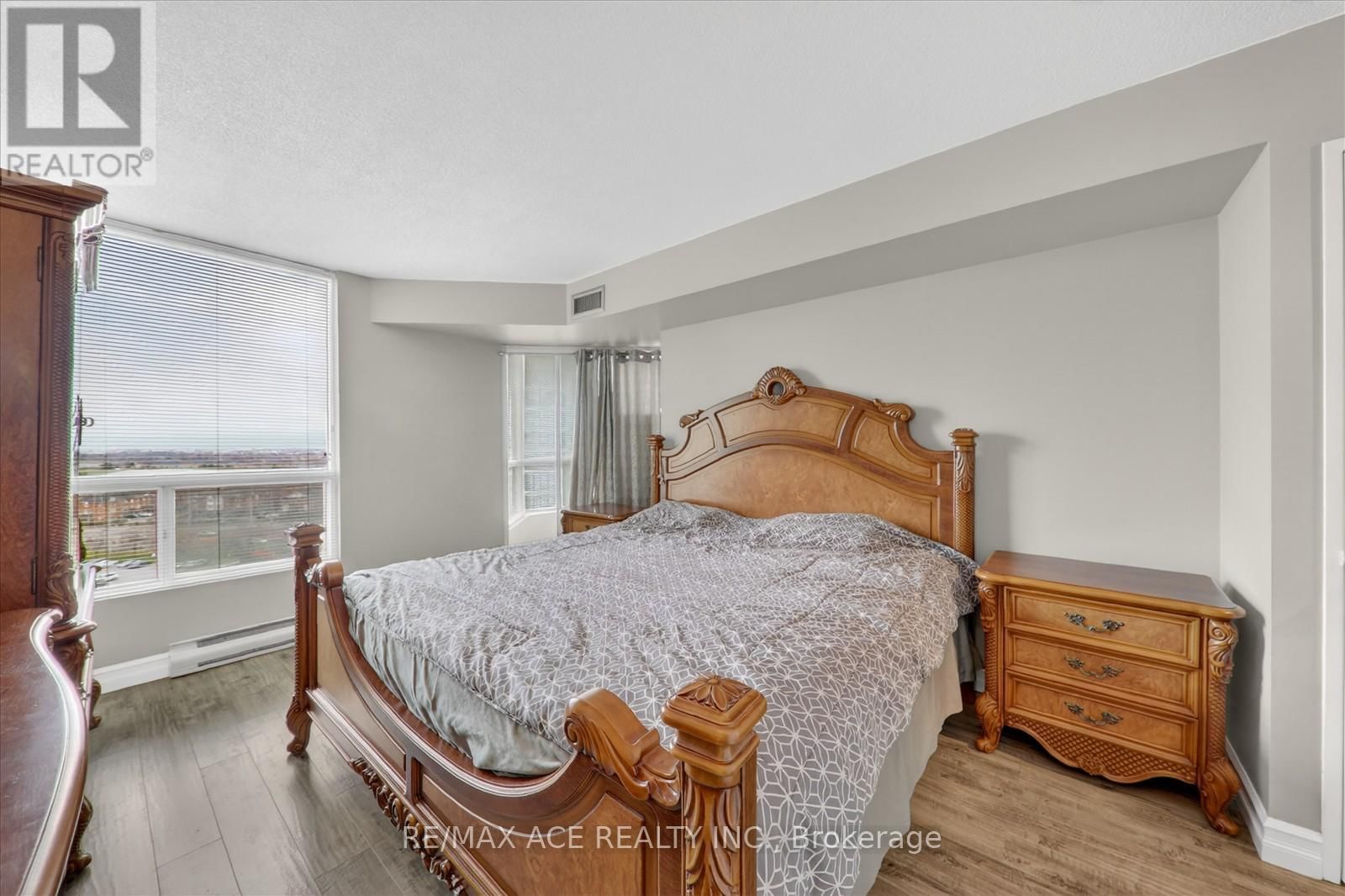 1202 - 4460 TUCANA COURT Image 25