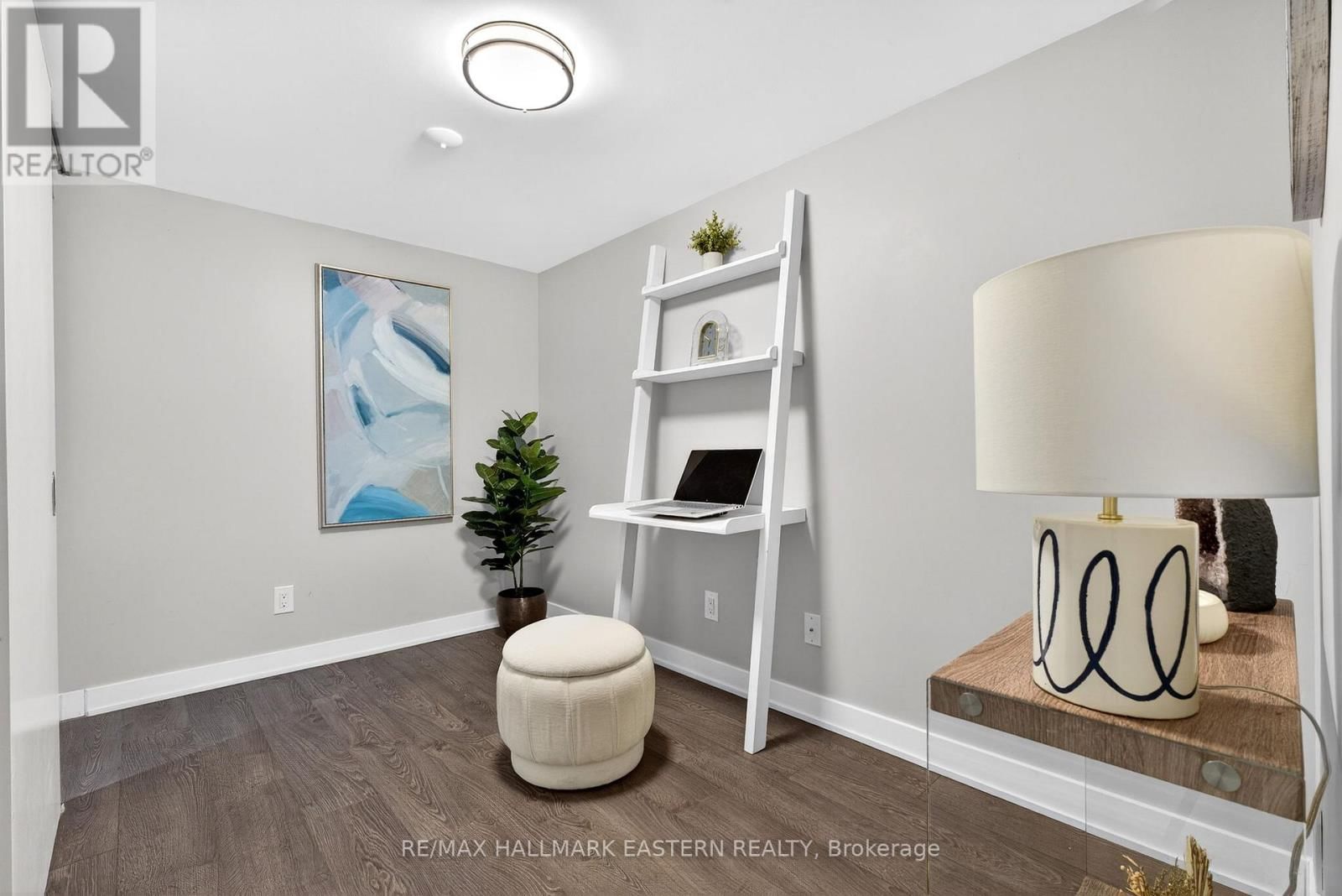 Th3 - 11 SUPERIOR AVENUE Image 16