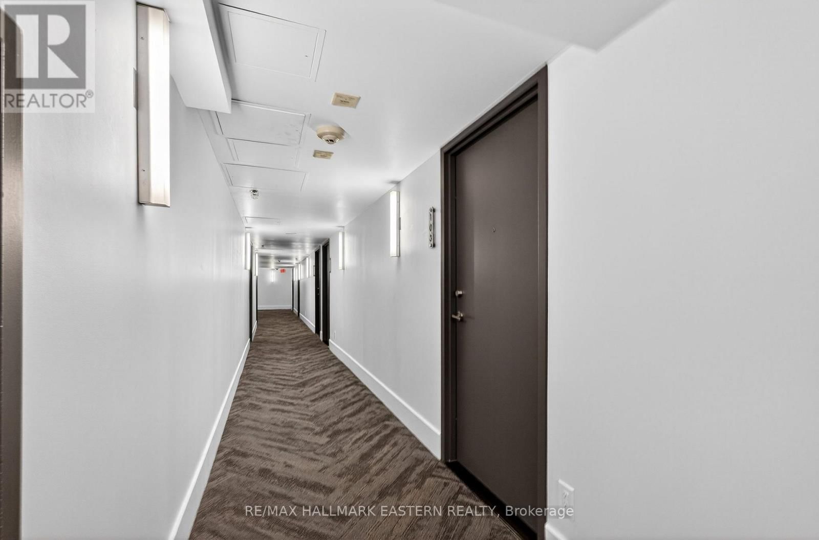 Th3 - 11 SUPERIOR AVENUE Image 26