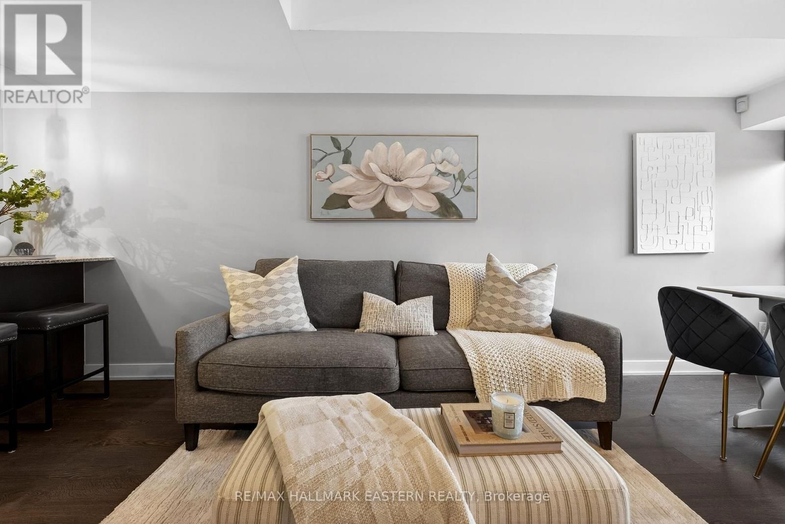 Th3 - 11 SUPERIOR AVENUE Image 6