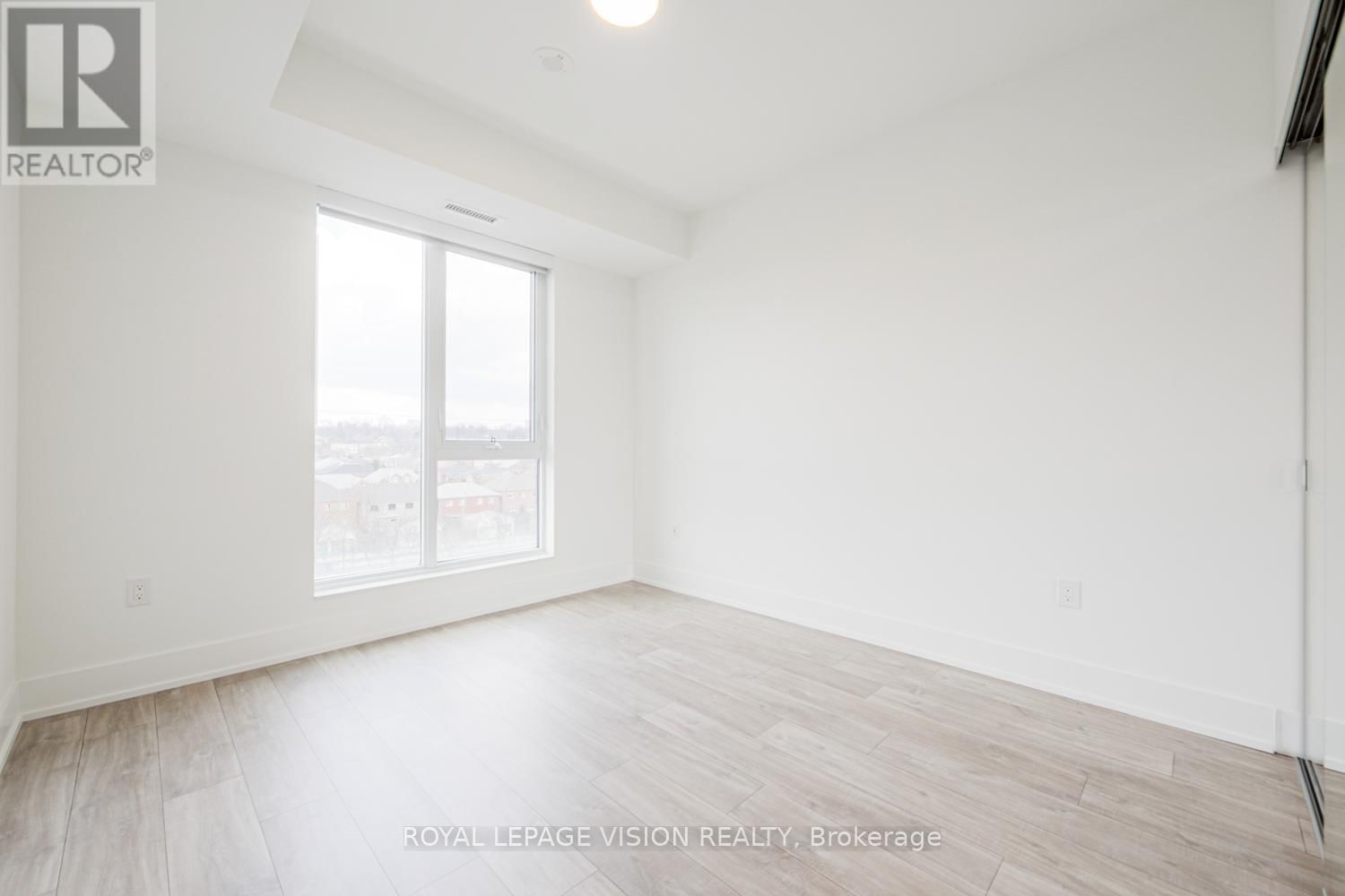 508 - 858 DUPONT STREET Image 19