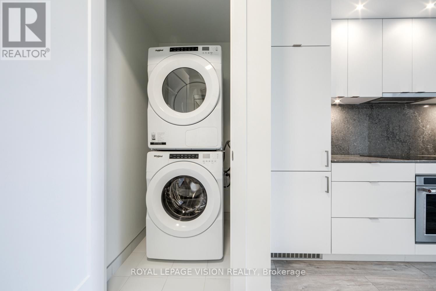 508 - 858 DUPONT STREET Image 23