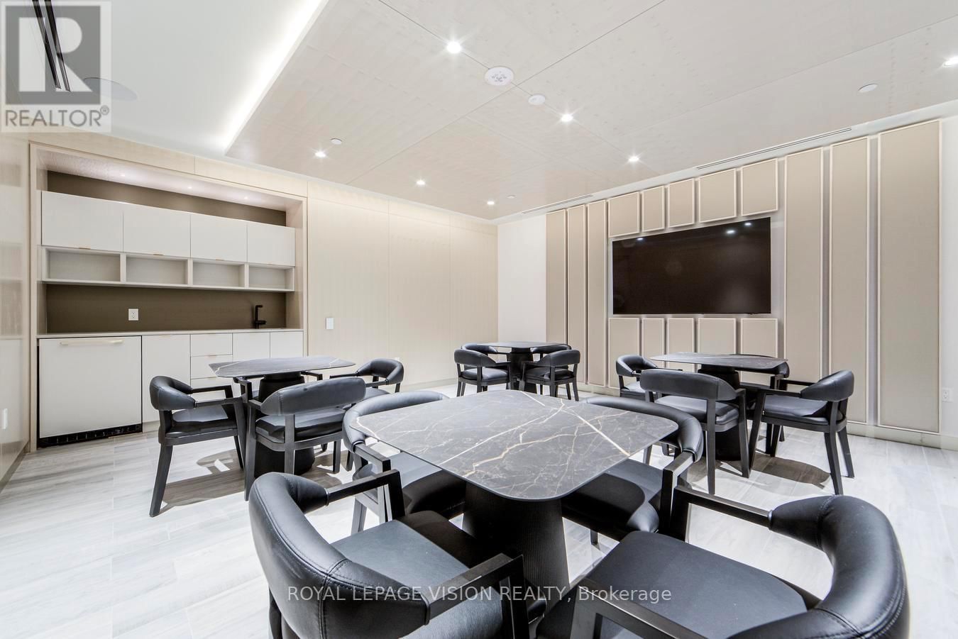 508 - 858 DUPONT STREET Image 35