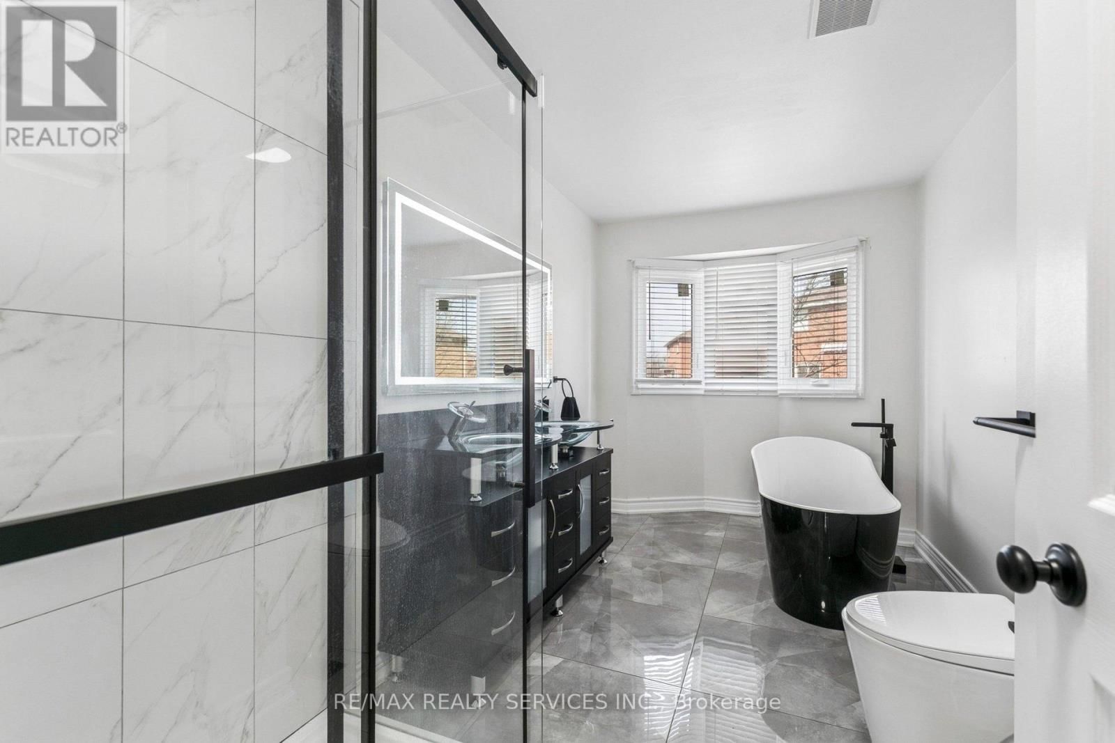 4 BURT DRIVE Image 23