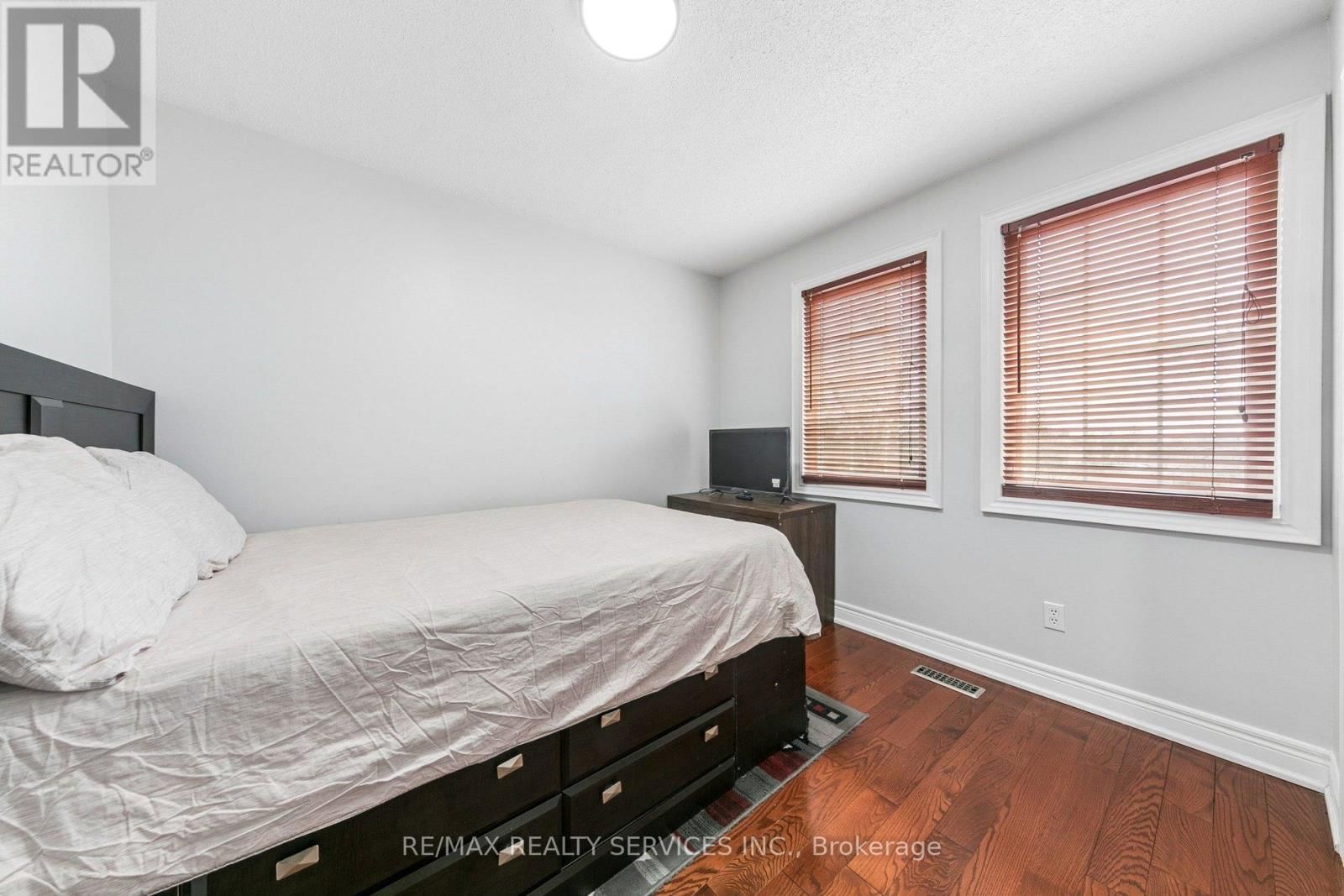 4 BURT DRIVE Image 32