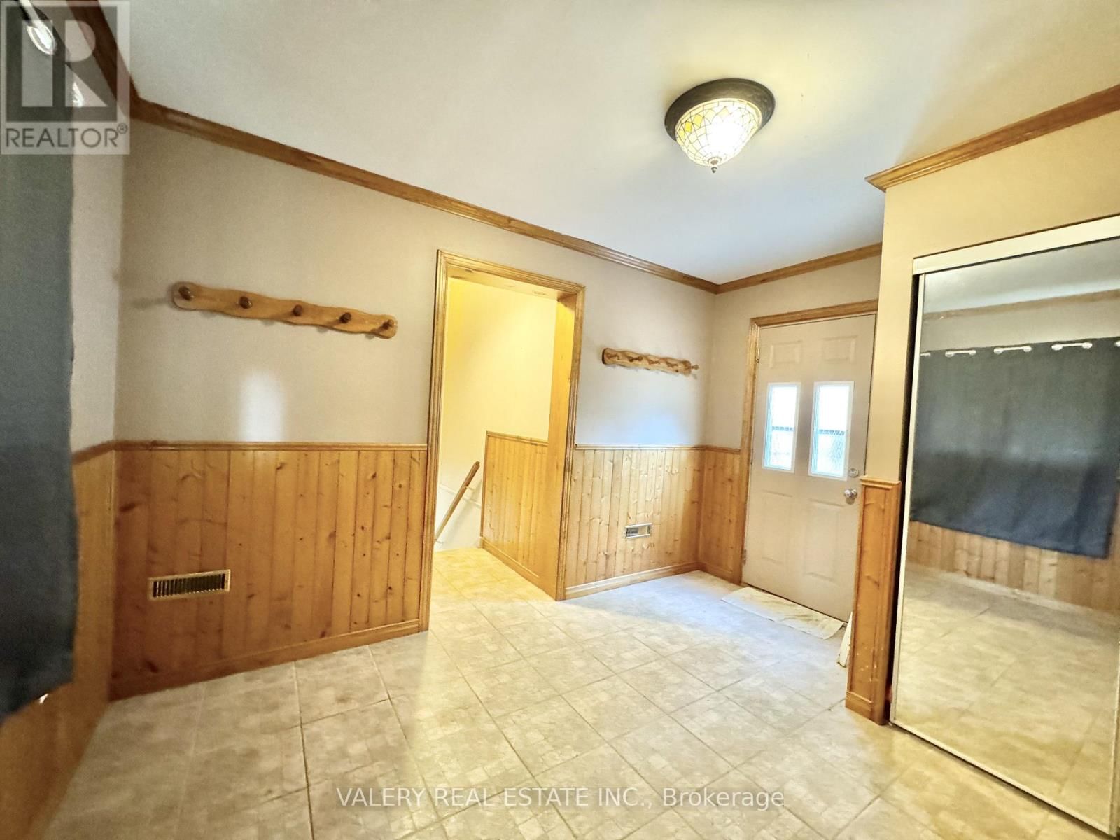 Main - 2949 OLDE BASE LINE ROAD Image 12