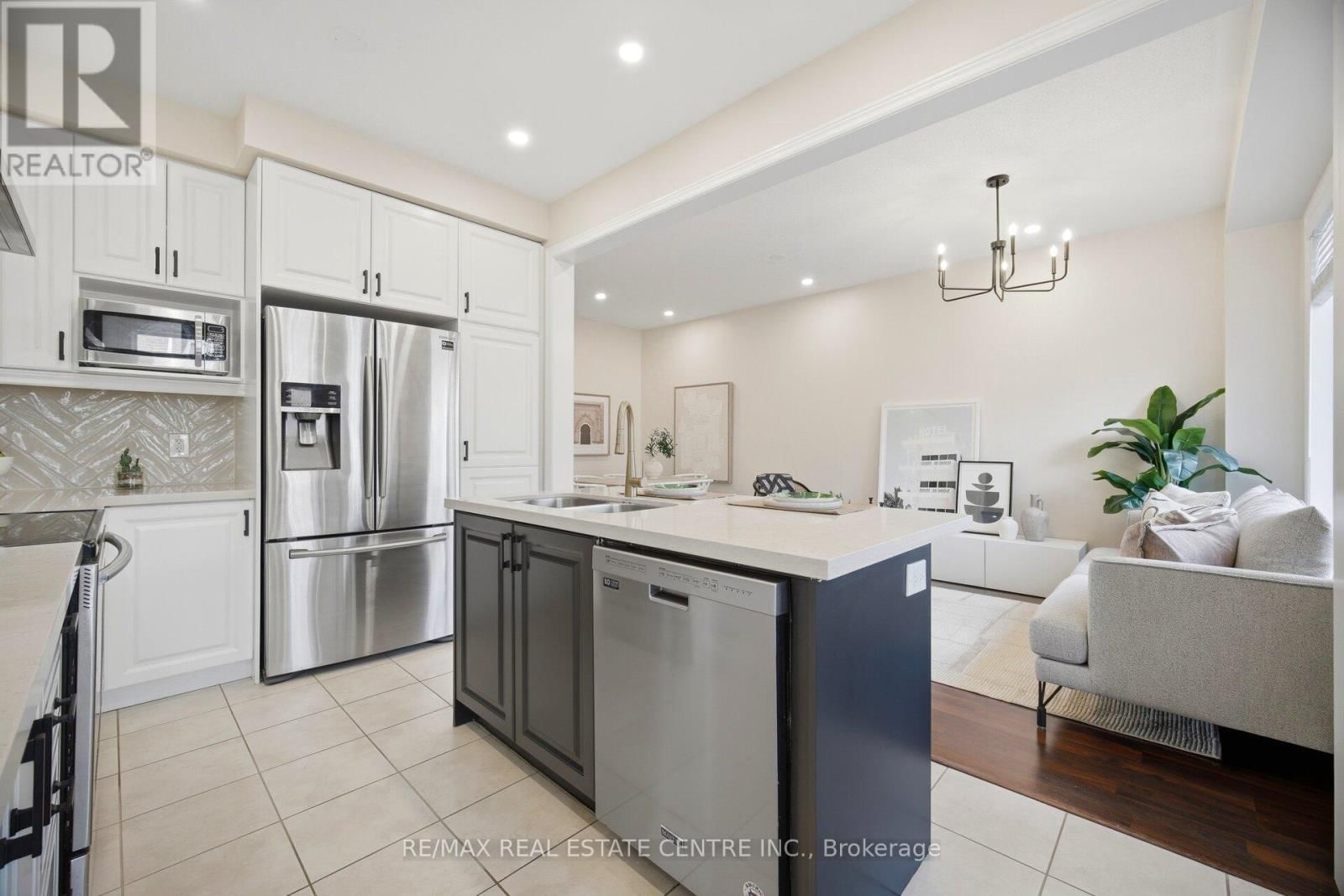 87 BRONSON TERRACE Image 14