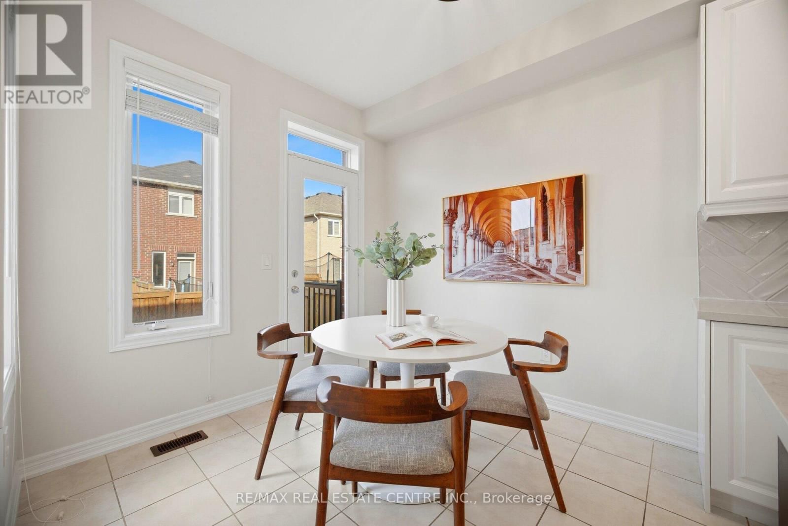 87 BRONSON TERRACE Image 19