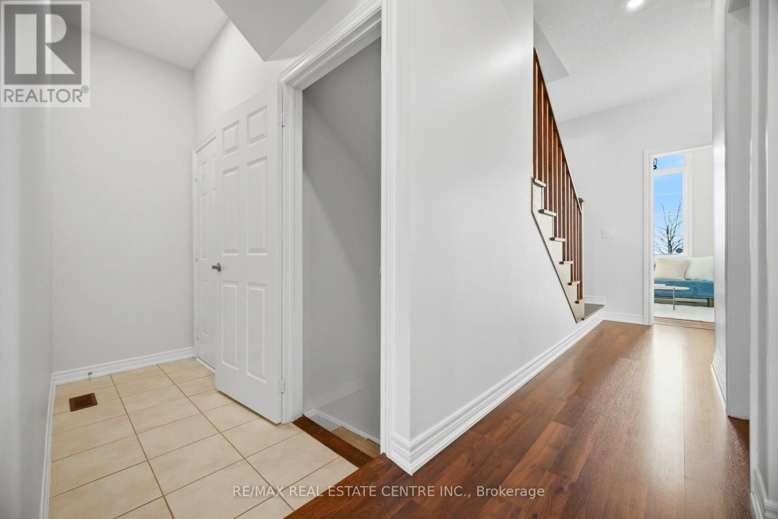 87 BRONSON TERRACE Image 39