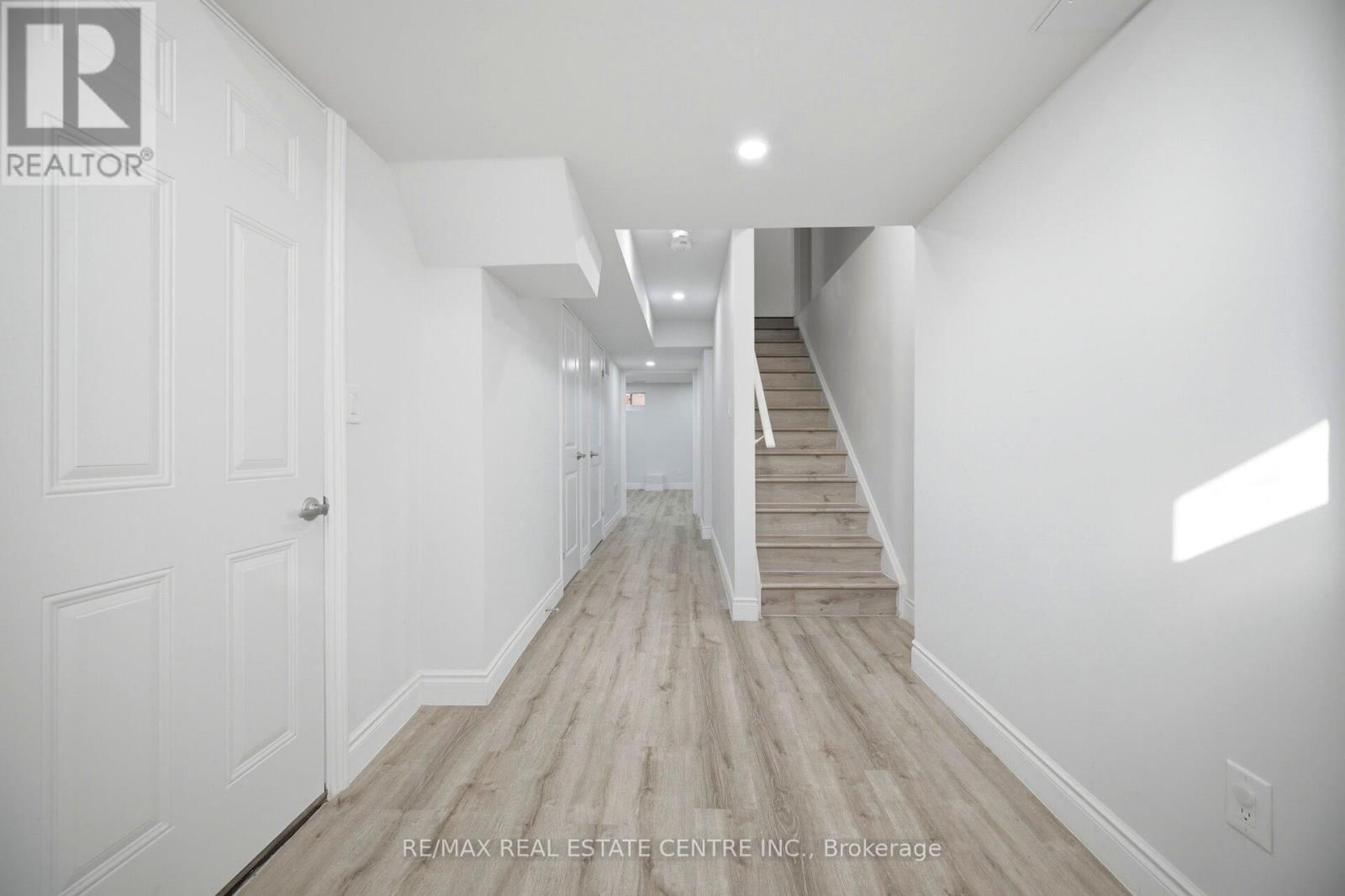 87 BRONSON TERRACE Image 40