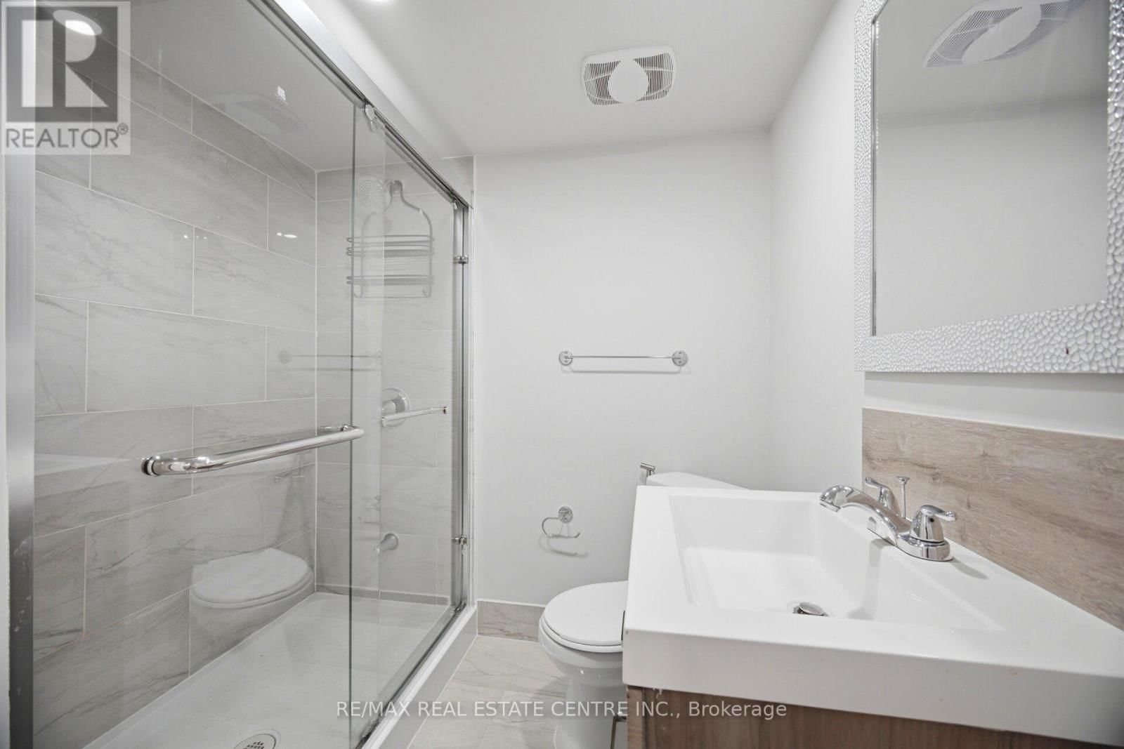 87 BRONSON TERRACE Image 44