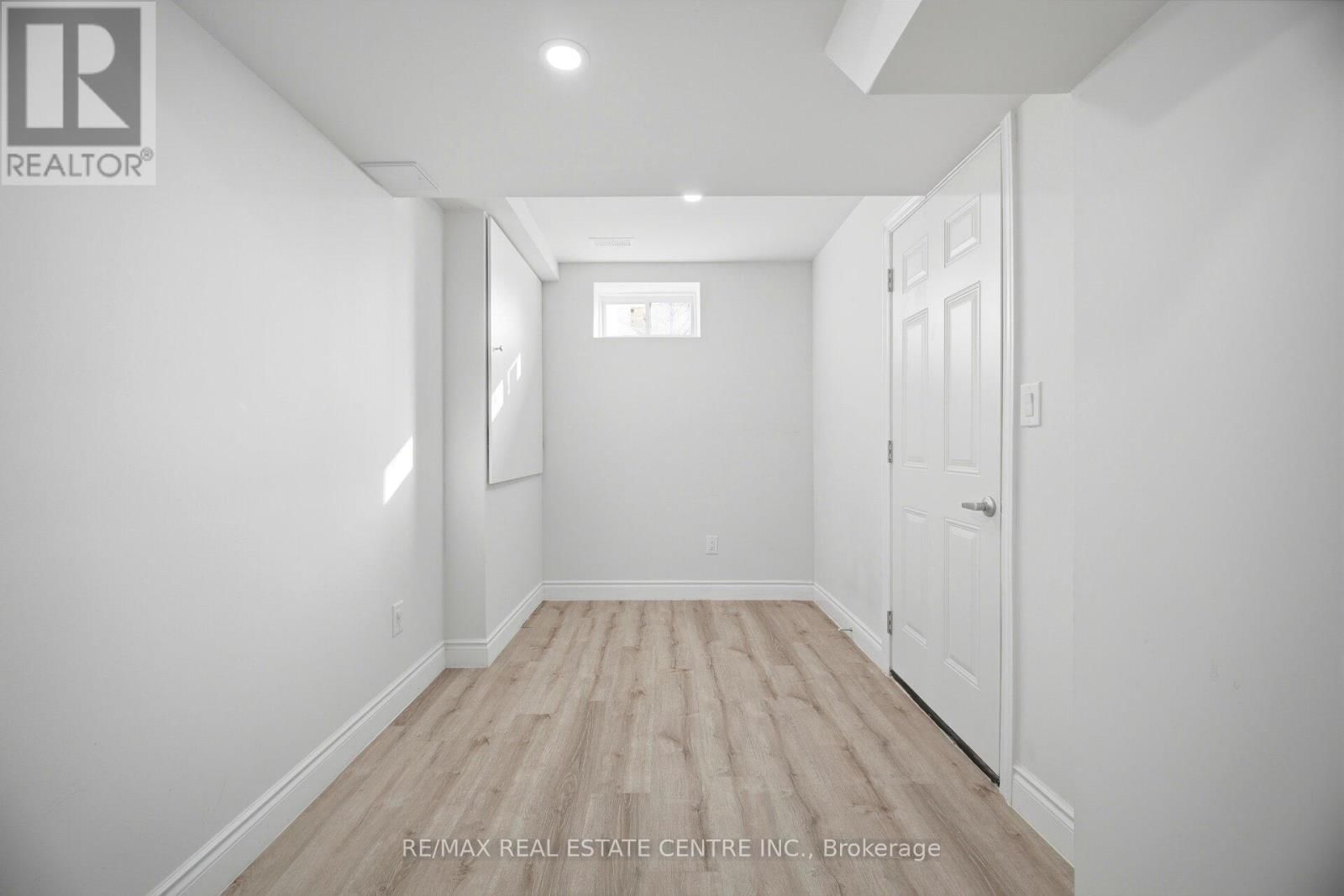 87 BRONSON TERRACE Image 45