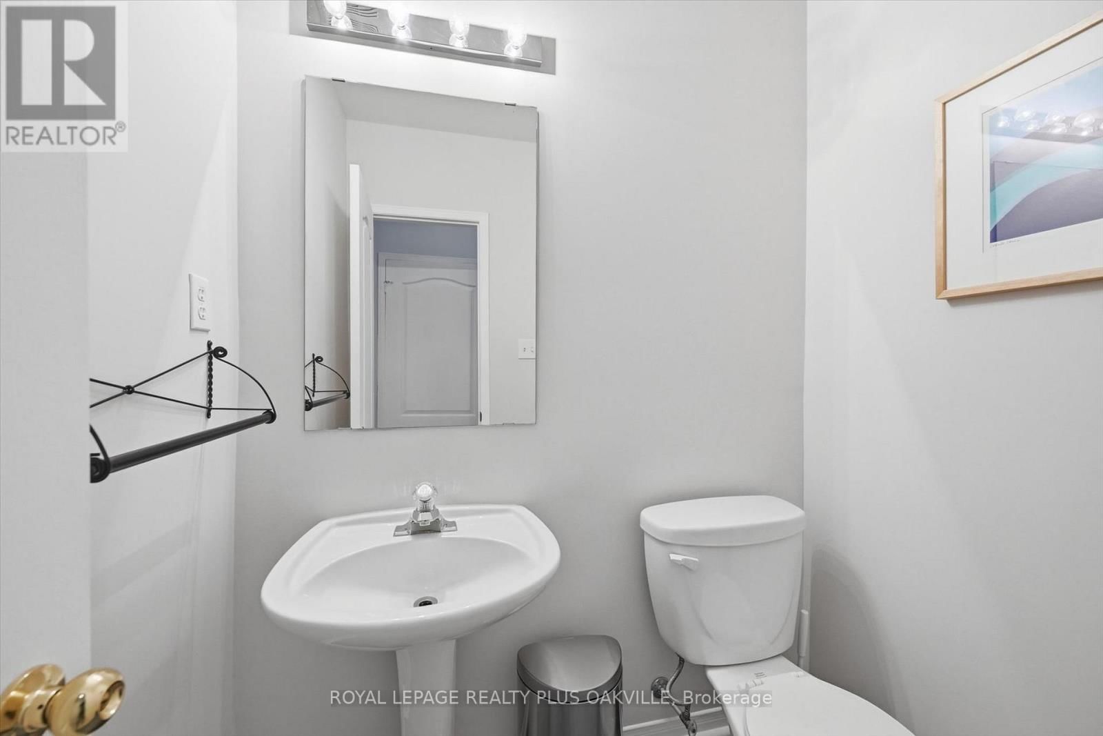 2150 FOURTH LINE Image 22