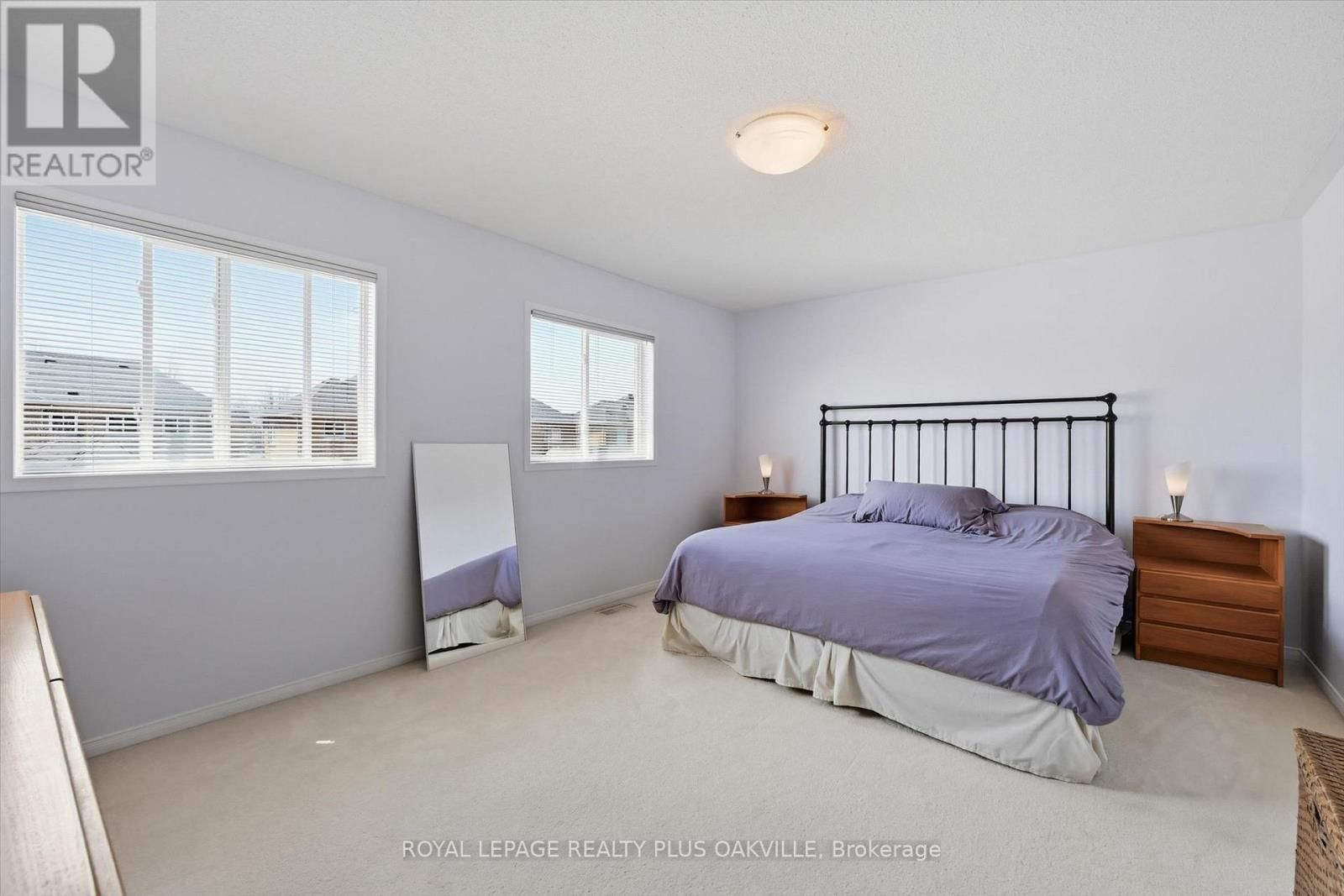 2150 FOURTH LINE Image 24