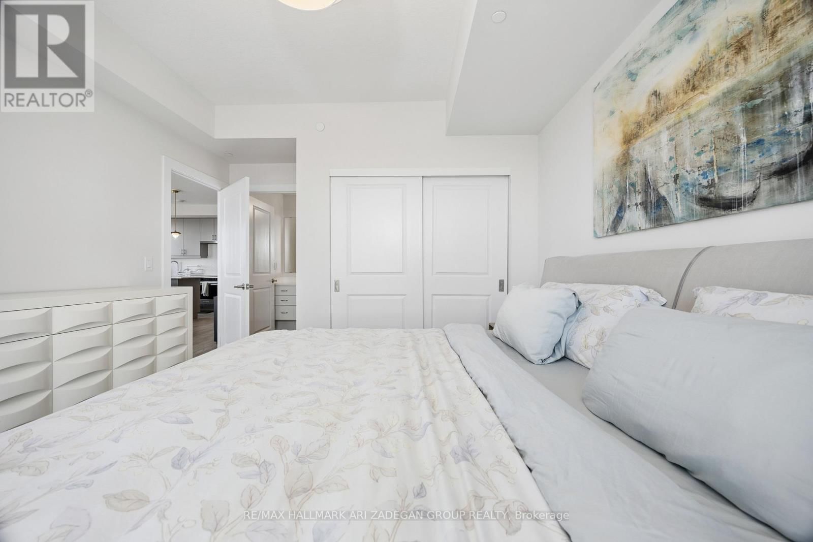 1302 - 3200 WILLIAM COLTSON AVENUE Image 33