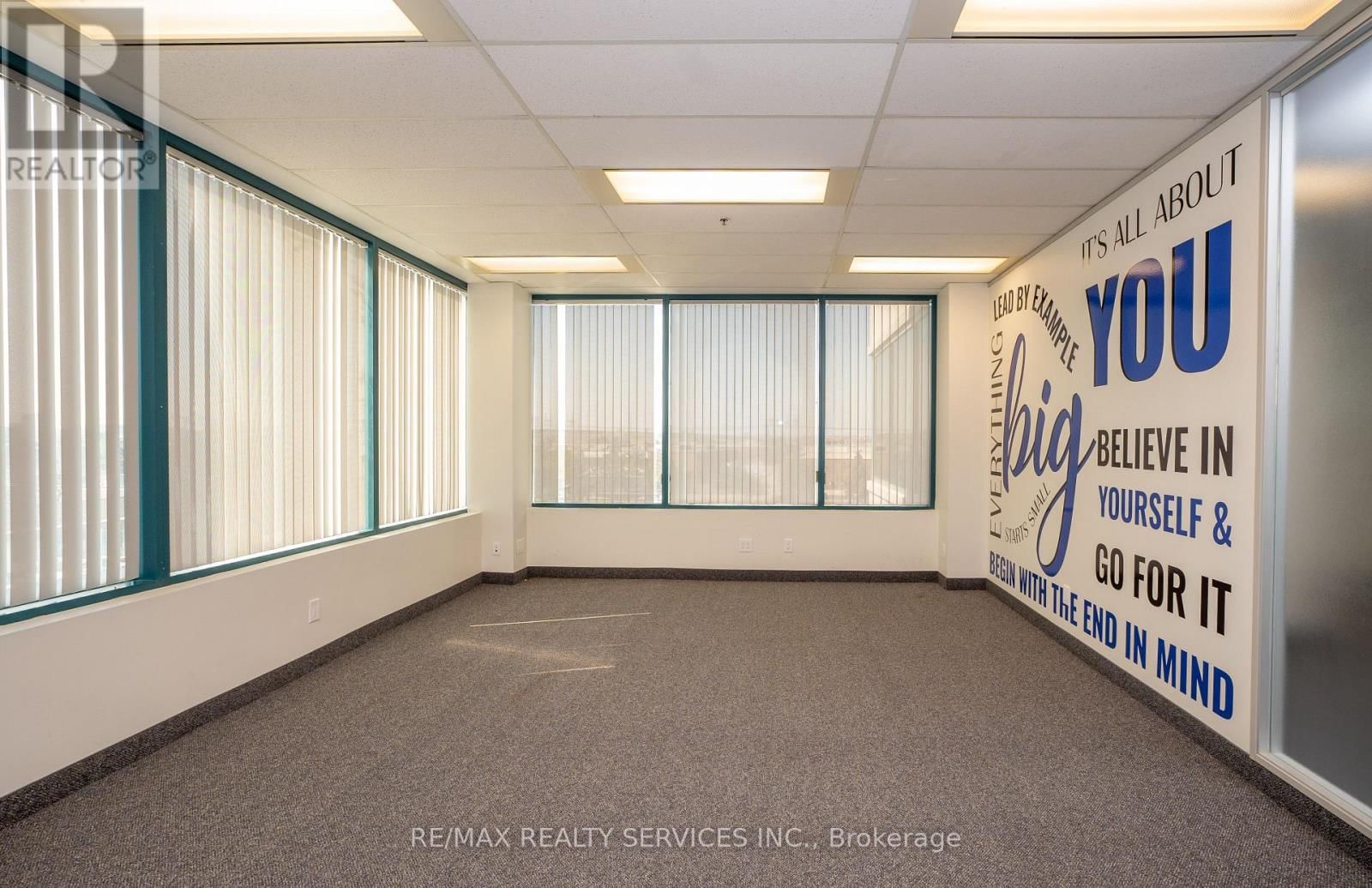 303 - 989 DERRY ROAD Image 11