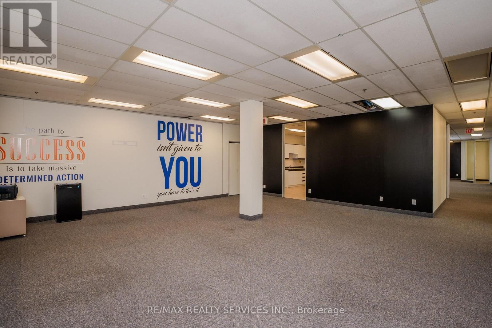 303 - 989 DERRY ROAD Image 32