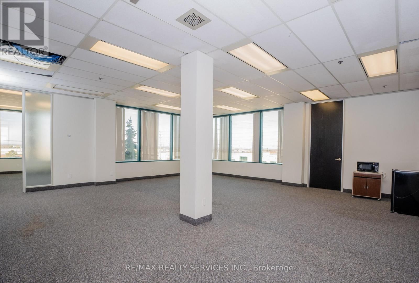 303 - 989 DERRY ROAD Image 34