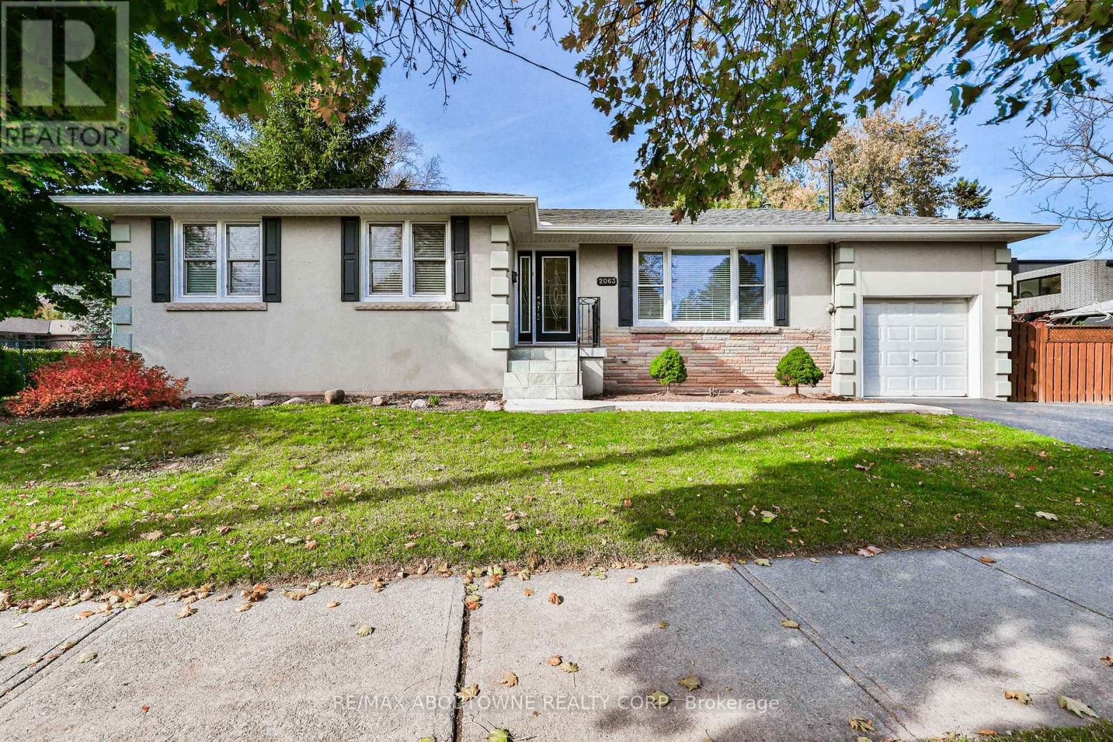 2063 HIXON STREET Image 3