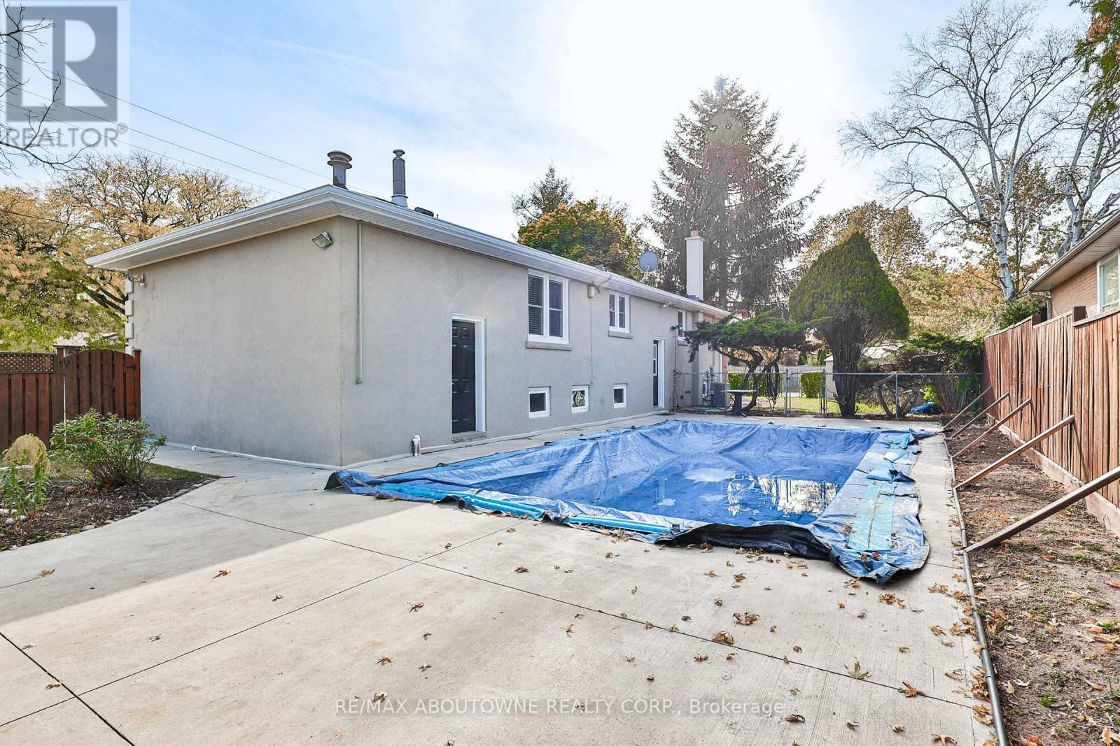 2063 HIXON STREET Image 40