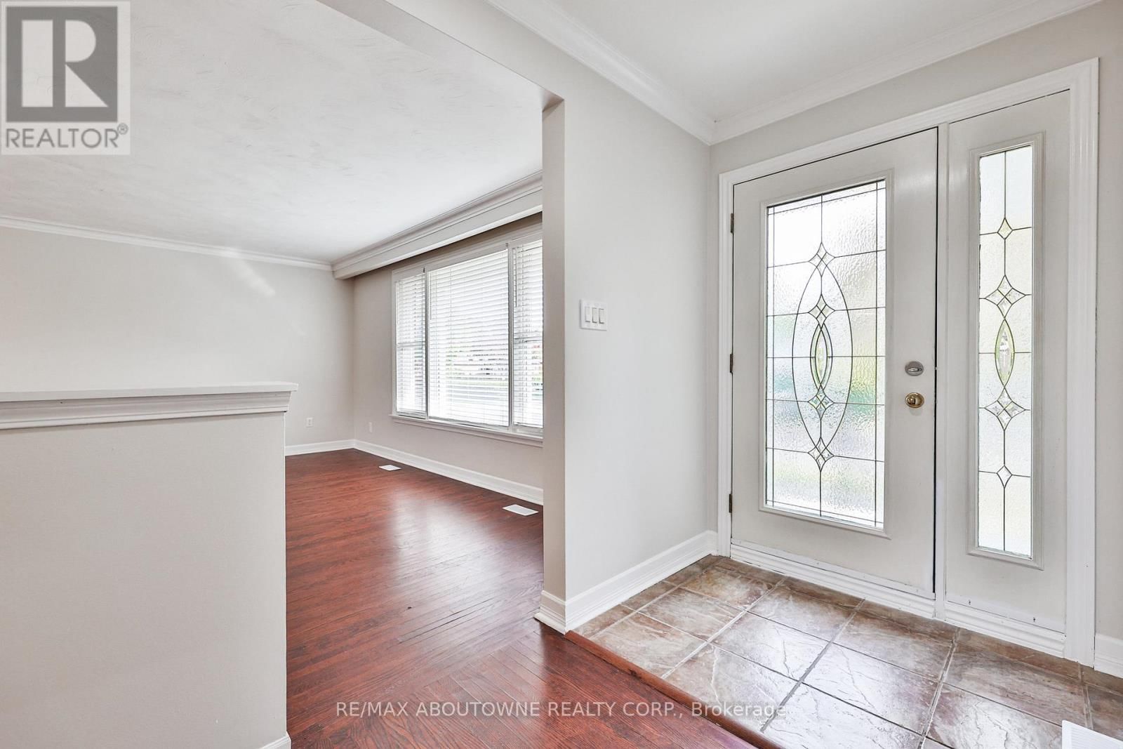 2063 HIXON STREET Image 5