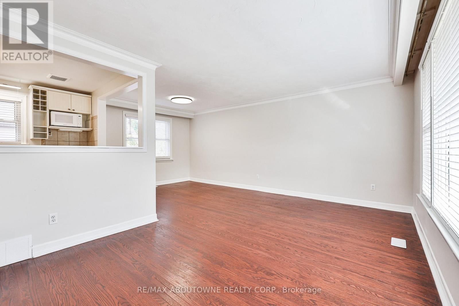 2063 HIXON STREET Image 7