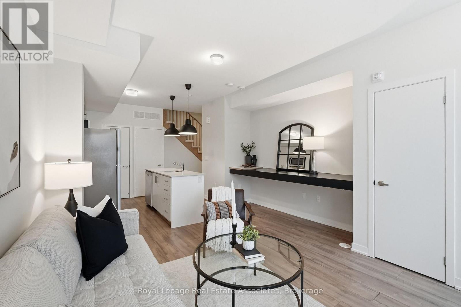 10 - 3425 RIDGEWAY DRIVE Image 10