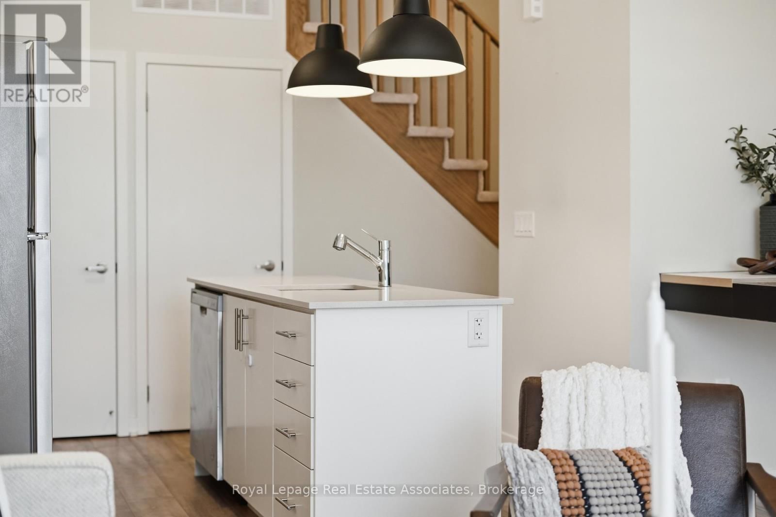 10 - 3425 RIDGEWAY DRIVE Image 17