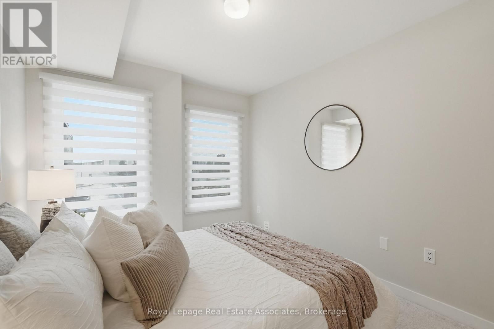 10 - 3425 RIDGEWAY DRIVE Image 24