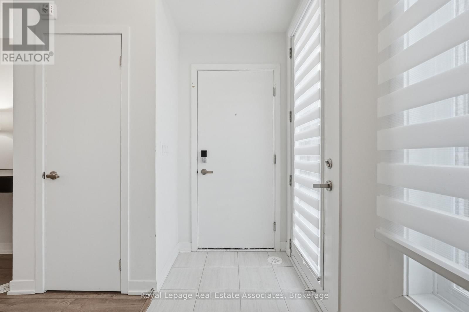 10 - 3425 RIDGEWAY DRIVE Image 34