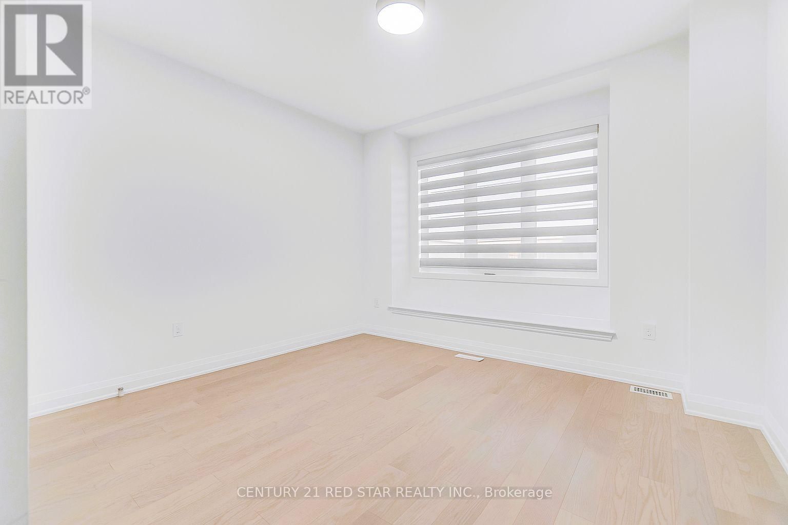 3251 HARASYM TRAIL Image 24