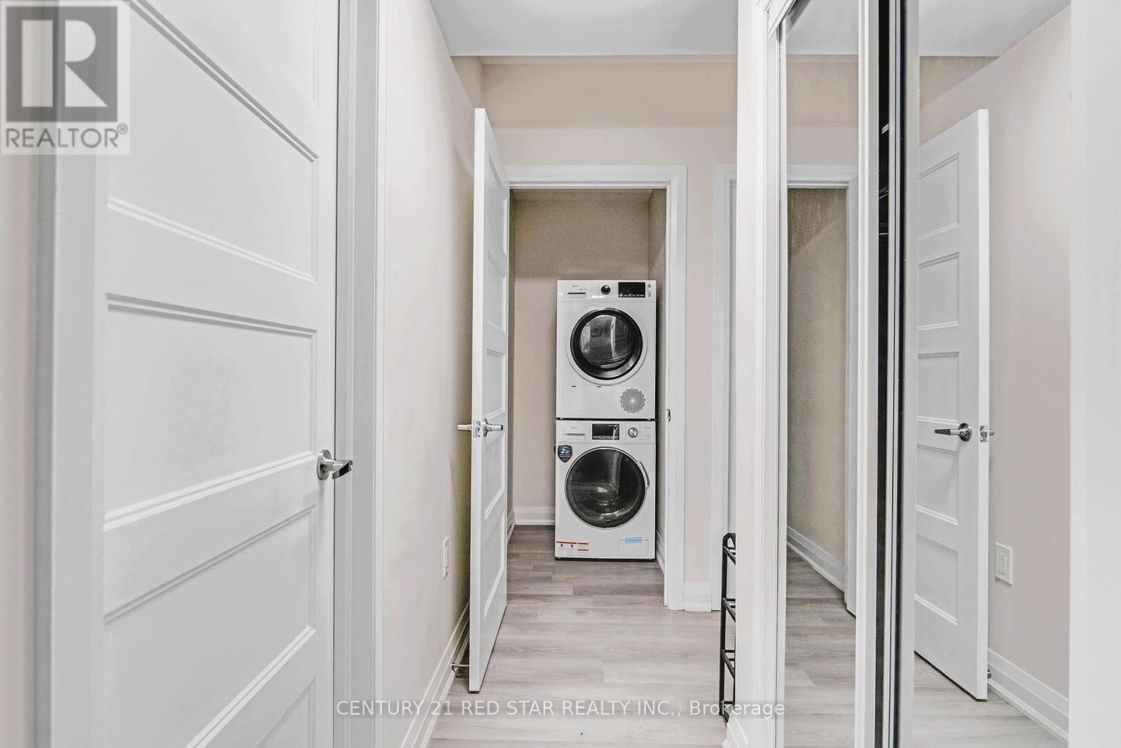 3251 HARASYM TRAIL Image 44