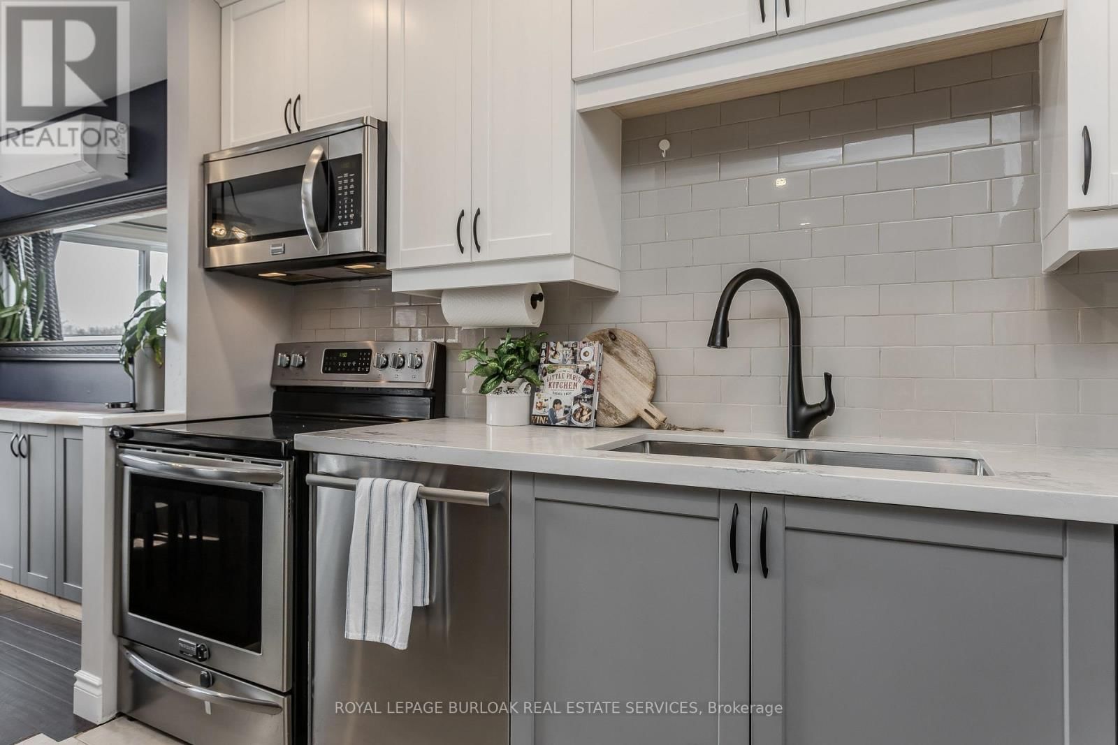 71 - 528 SHERATON ROAD Image 11