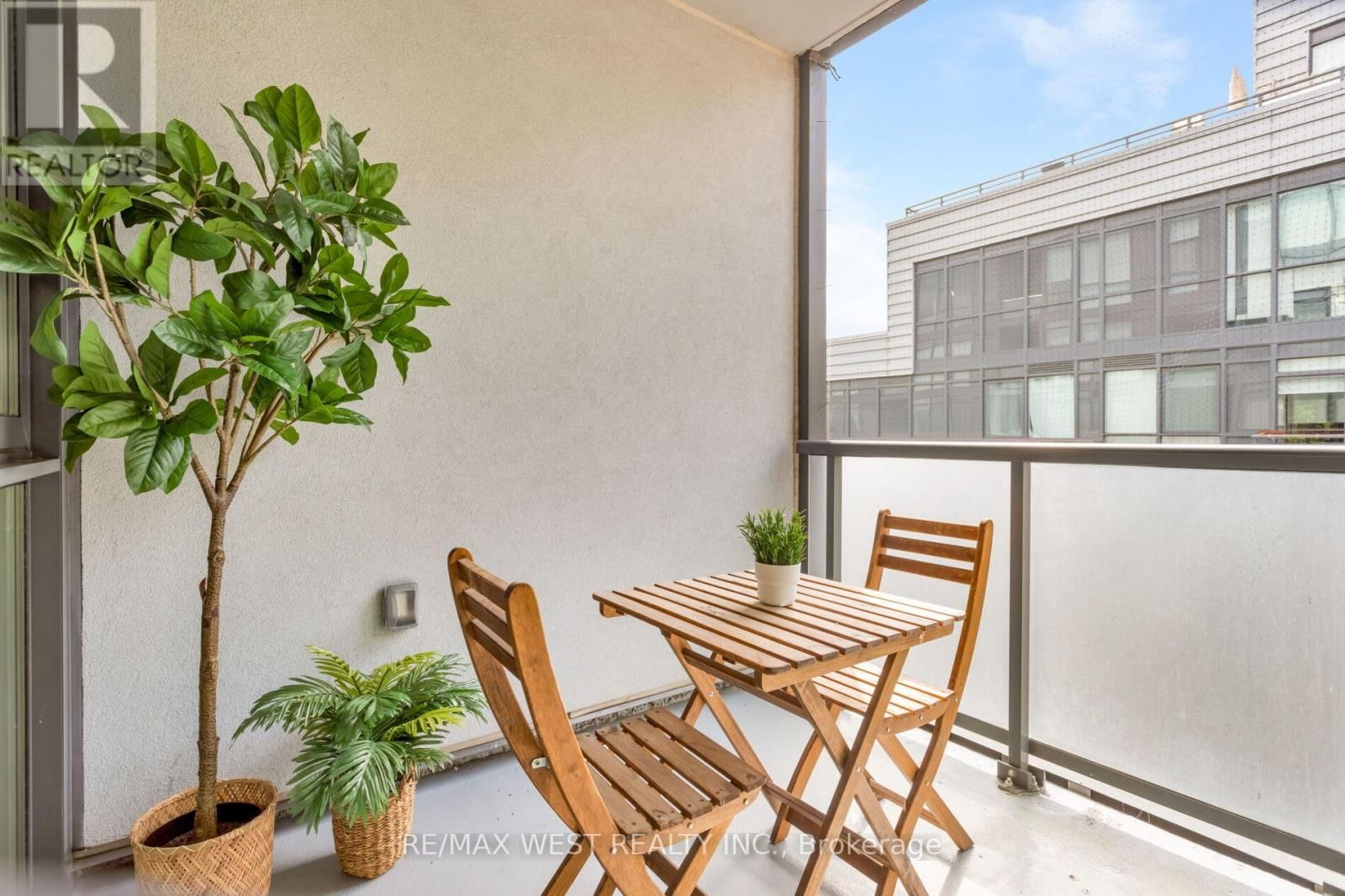 603 - 36 HOWARD PARK AVENUE Image 19