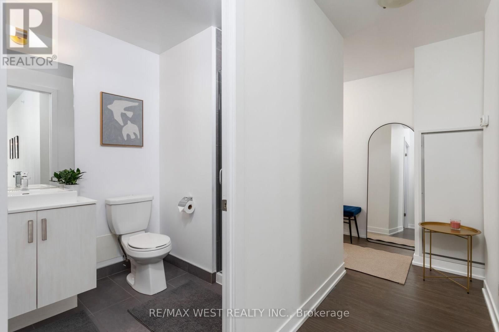 603 - 36 HOWARD PARK AVENUE Image 7