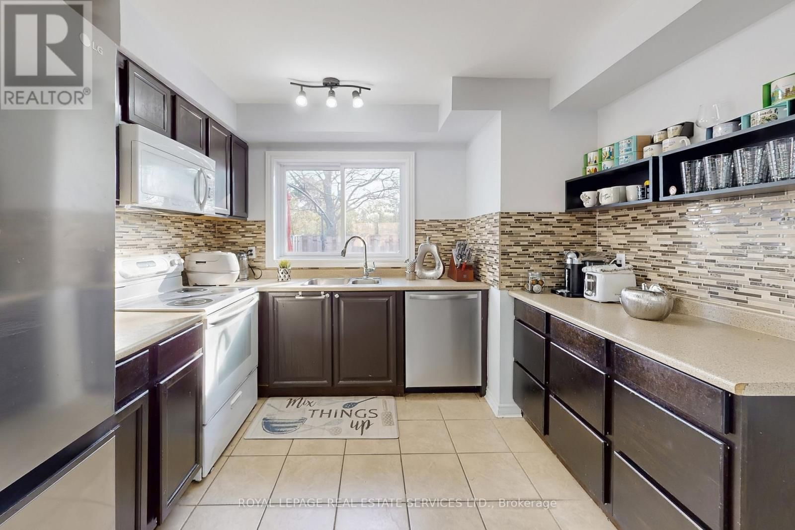 25 - 3001 CENTENNIAL DRIVE Image 15