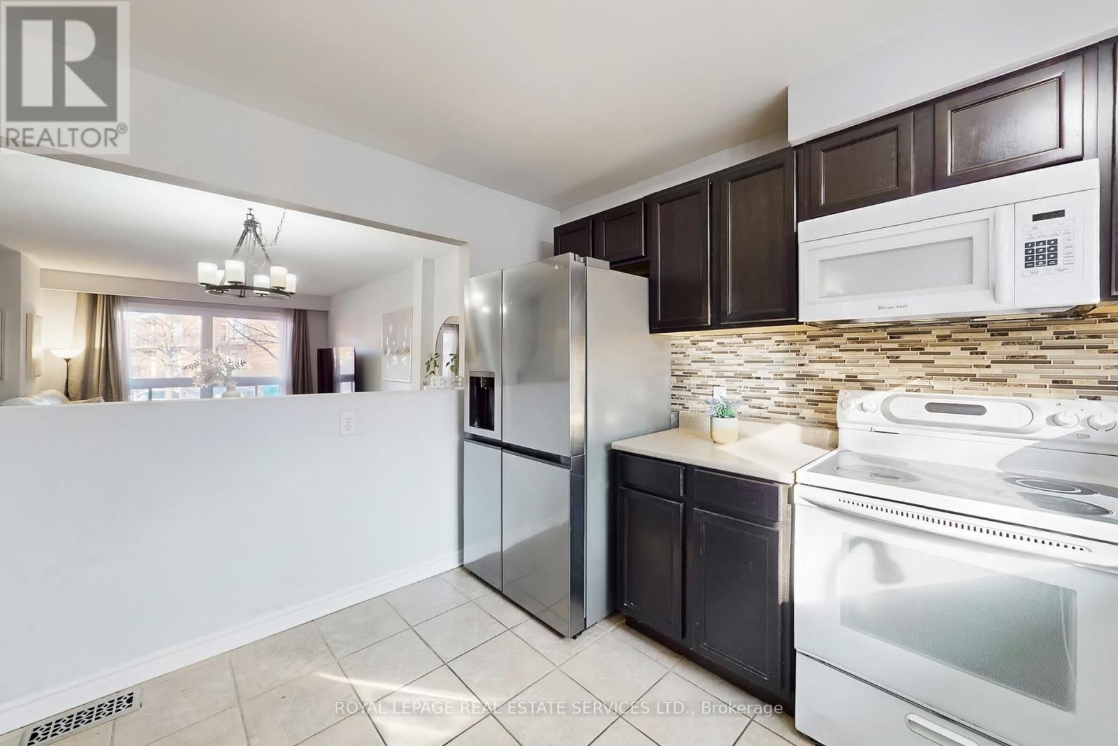 25 - 3001 CENTENNIAL DRIVE Image 17