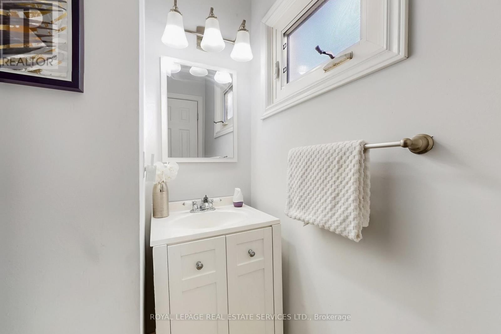 25 - 3001 CENTENNIAL DRIVE Image 21