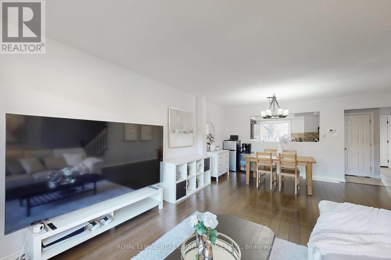 25 - 3001 CENTENNIAL DRIVE Image 9