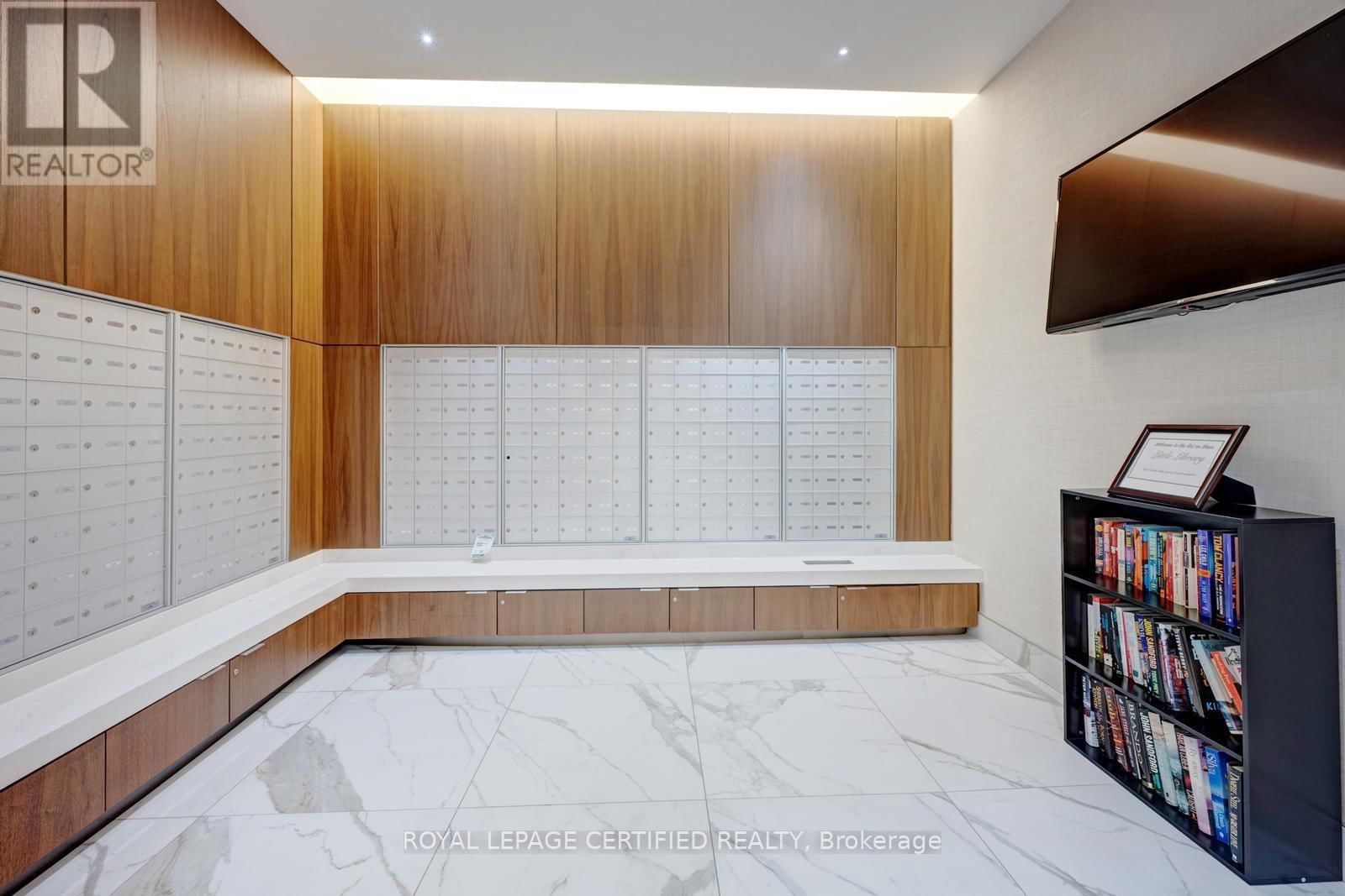 114 - 1050 MAIN STREET EAST Image 30