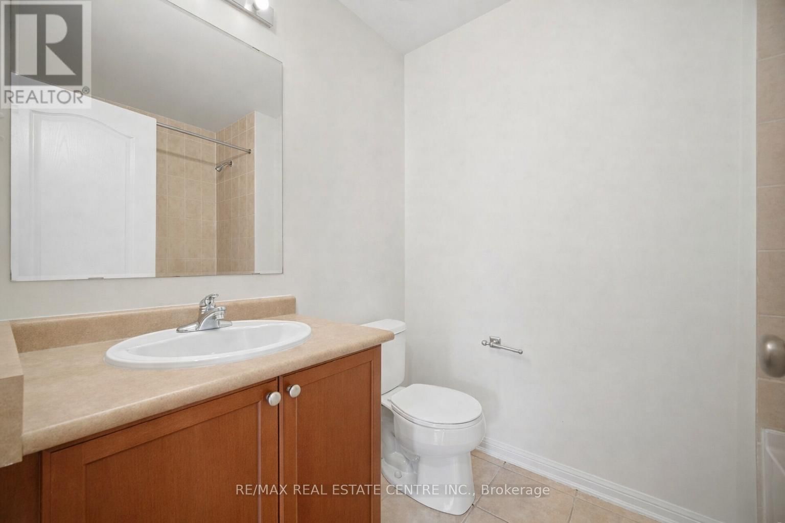 56 - 3050 ROTARY WAY Image 38