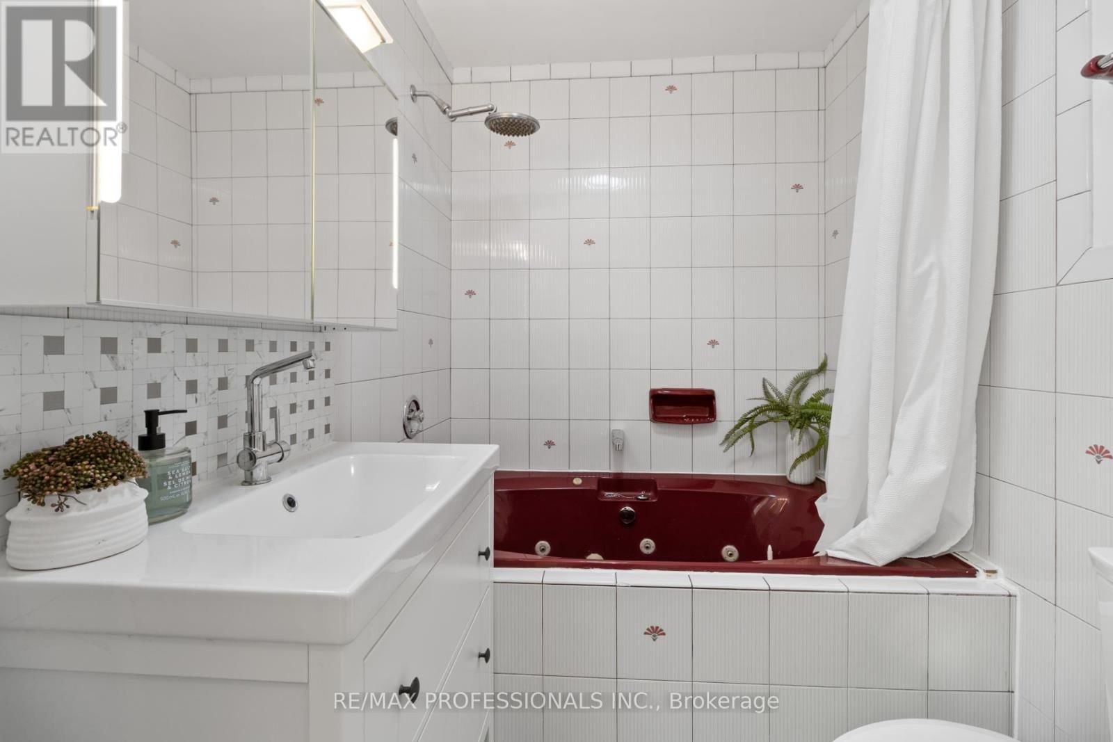 82 FIFTH STREET Image 16