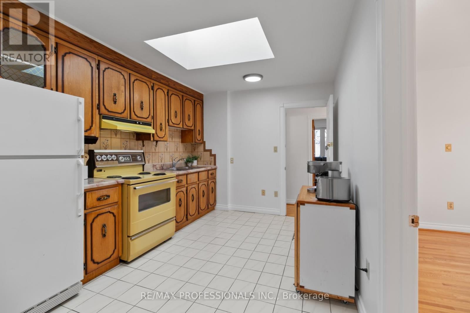 82 FIFTH STREET Image 20