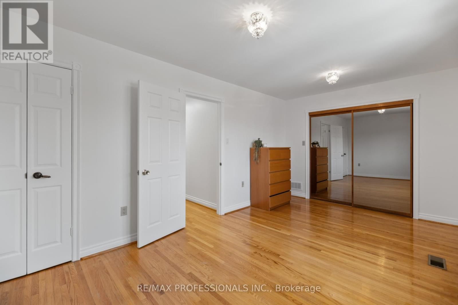 82 FIFTH STREET Image 25