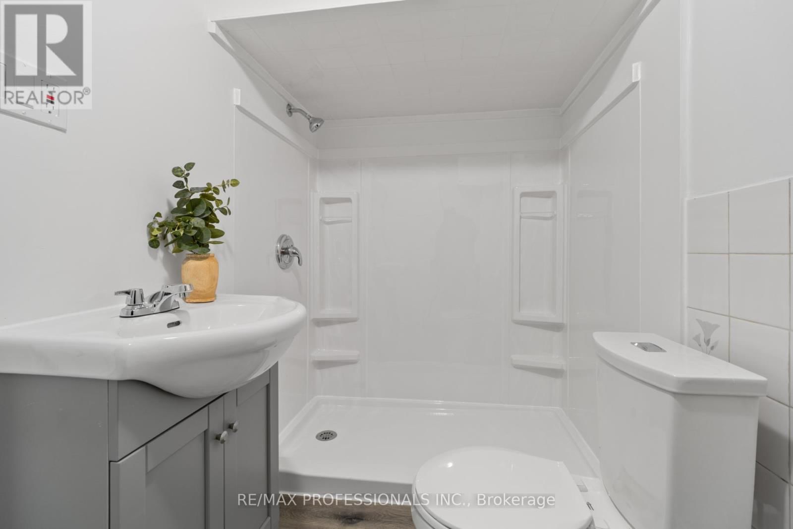 82 FIFTH STREET Image 34