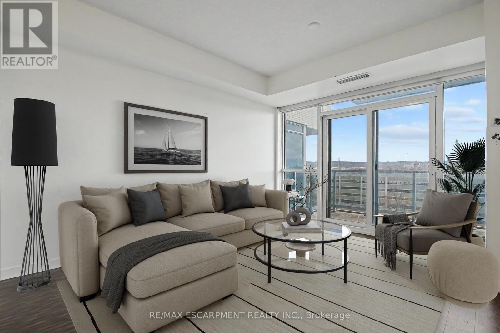 703 - 2081 FAIRVIEW STREET Image 10